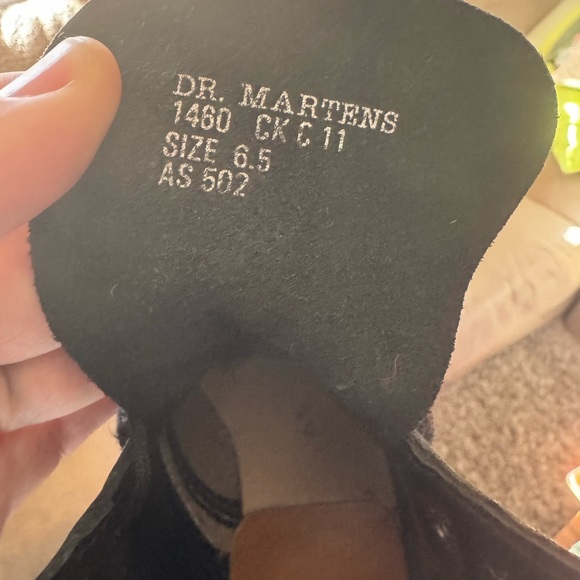 Black Doc Marten boots. Woman’s 8.5 - Picture 4 of 4